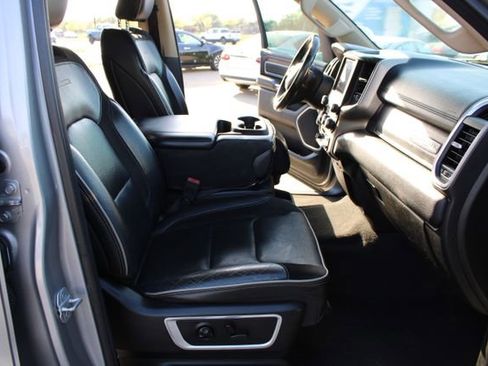 Used 2019 RAM 1500 Laramie AWD/4WD image 44