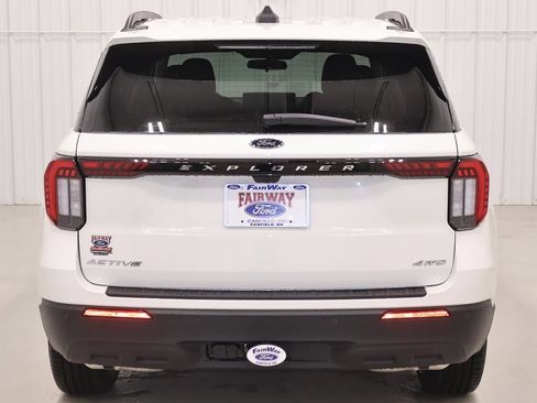 New 2026 Ford Explorer Active image 8