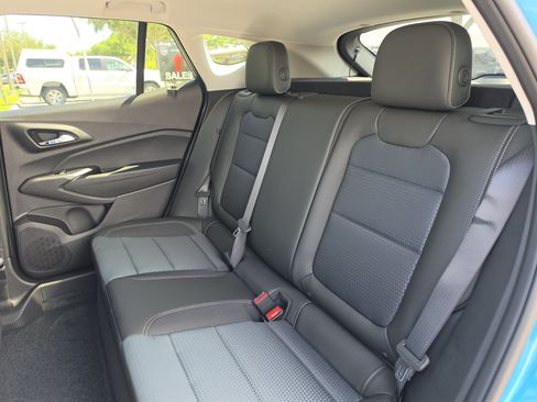 New 2026 Chevrolet Trax LT w/ Sunroof Package FWD image 22