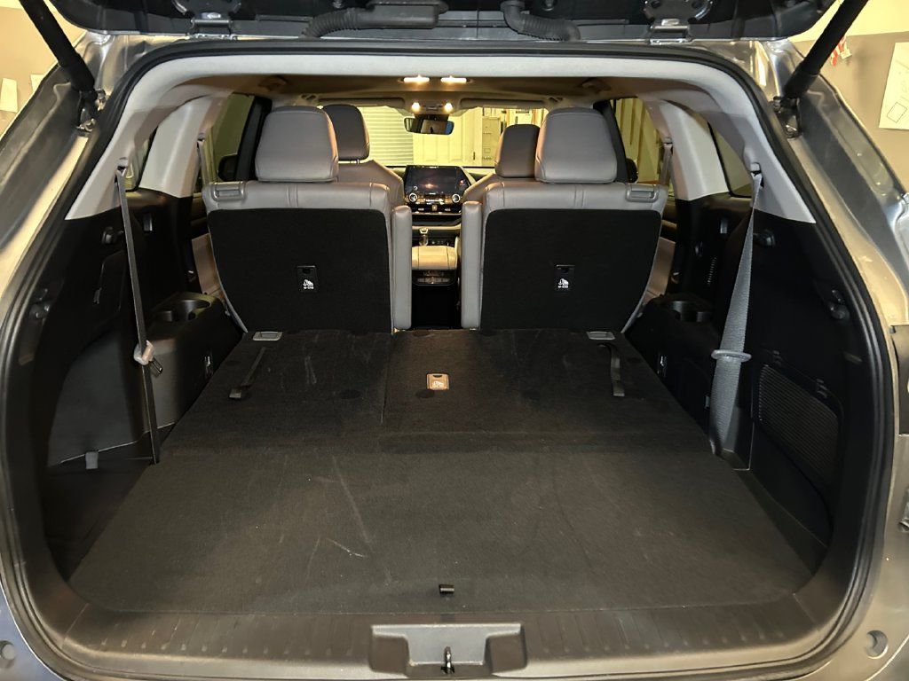 Used 2026 Toyota Highlander XLE AWD/4WD image 21