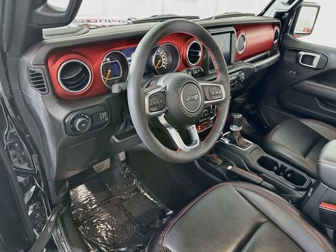 Used 2023 Jeep Wrangler Unlimited Rubicon w/ LED Lighting Group AWD/4WD image 18