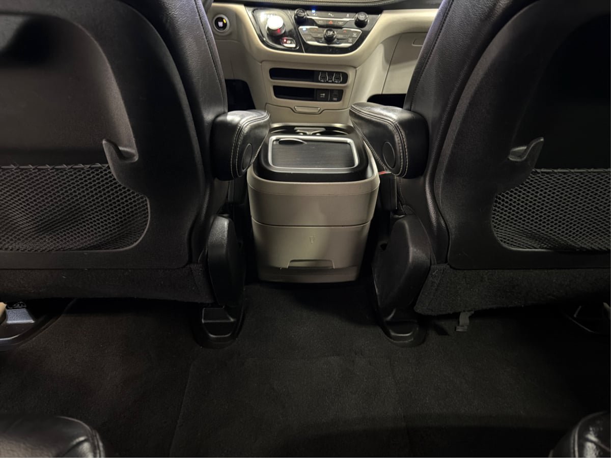 Used 2022 Chrysler Pacifica Touring-L FWD image 25