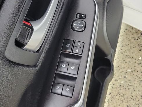Used 2017 Toyota Camry SE FWD image 22