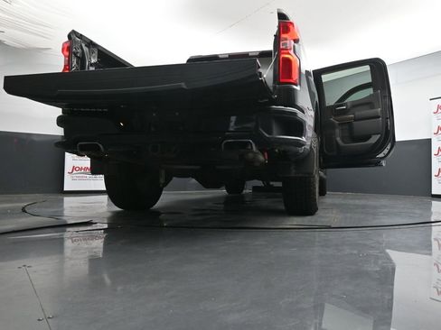 Used 2021 Chevrolet Silverado 1500 LT Trail Boss AWD/4WD image 44
