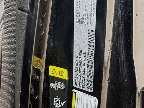 Used 2022 Jeep Wrangler Sahara w/ Cold Weather Group image 12