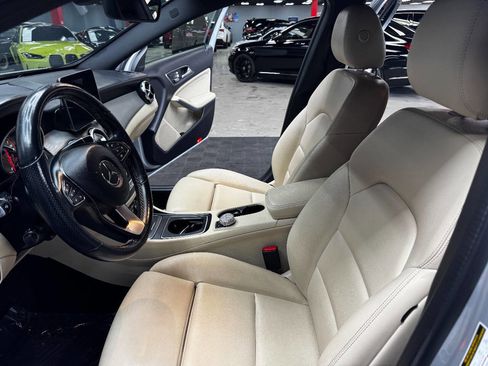 Used 2019 Mercedes-Benz GLA 250 image 32