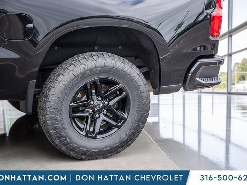Used 2021 Chevrolet Silverado 1500 Custom Trail Boss AWD/4WD image 24