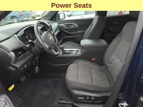 Used 2023 Chevrolet Traverse LT image 10