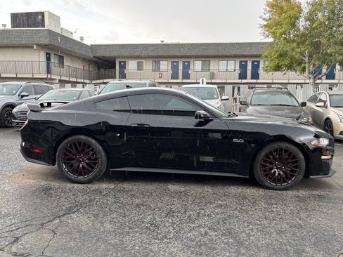 Used 2021 Ford Mustang GT Premium w/ GT Performance Package RWD image 4