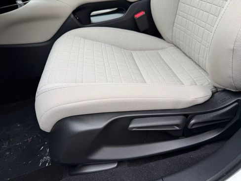 New 2026 Honda HR-V LX image 13