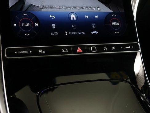 Certified 2026 Mercedes-Benz C 300 4MATIC Sedan image 21