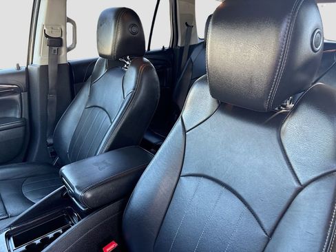 Used 2017 Buick Enclave Leather AWD/4WD image 20