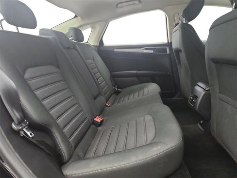 Used 2020 Ford Fusion SE image 26