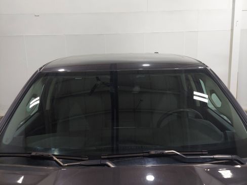 Used 2023 RAM 1500 Classic SLT AWD/4WD image 5