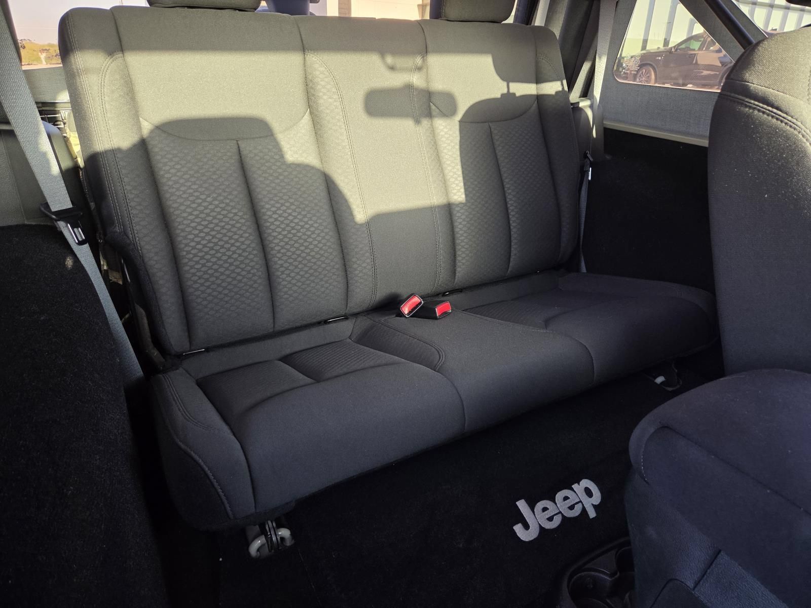 Used 2017 Jeep Wrangler Sport w/ Quick Order Package 23S AWD/4WD image 11