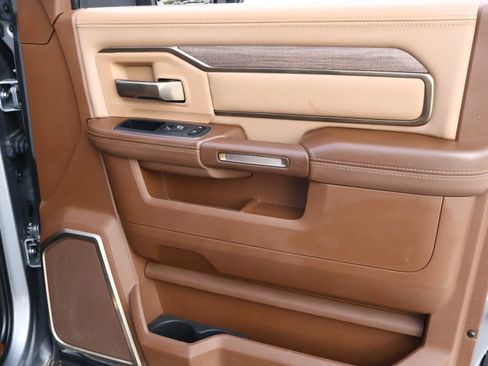 Used 2024 RAM 3500 Limited image 18