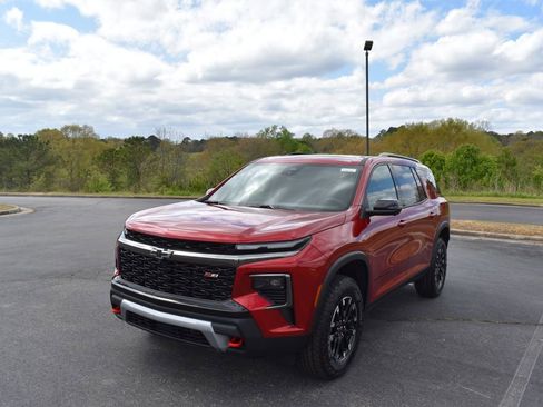 New 2026 Chevrolet Traverse Z71 image 2