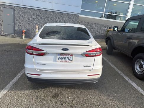 Used 2019 Ford Fusion Titanium image 5