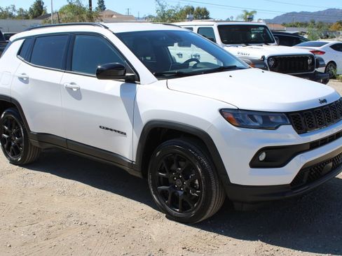 New 2026 Jeep Compass Latitude AWD/4WD image 3