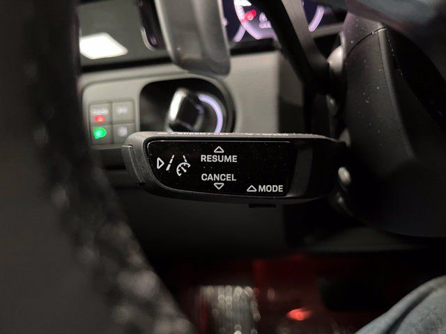Used 2022 Porsche Cayenne Platinum Edition AWD/4WD image 27