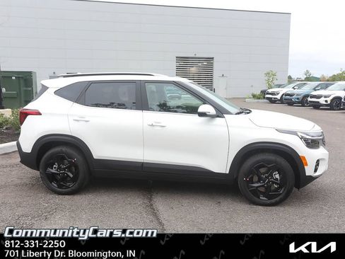 Certified 2026 Kia Seltos EX w/ EX Sunroof Package AWD/4WD image 8
