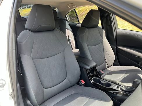 Used 2021 Toyota Corolla LE FWD image 35