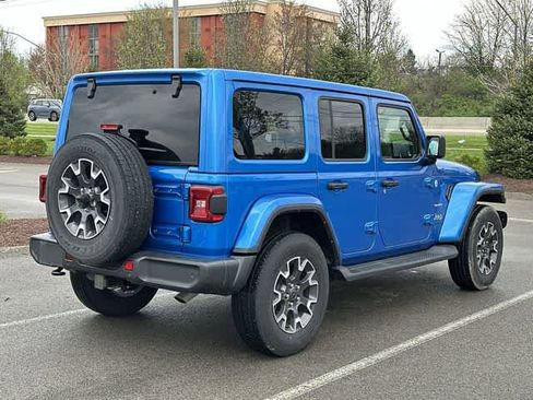 Used 2024 Jeep Wrangler Sahara w/ Technology Group image 24