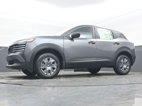 New 2026 Nissan Kicks S image 24