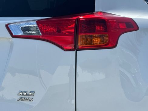 Used 2013 Toyota RAV4 XLE AWD/4WD image 32