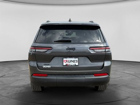 Used 2023 Jeep Grand Cherokee L Laredo AWD/4WD image 9
