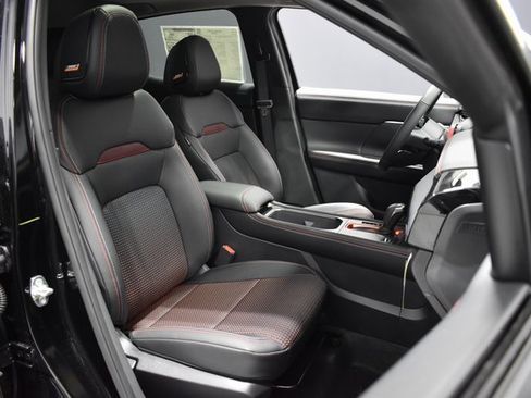 New 2026 Nissan Kicks SR w/ SR Premium Package image 14