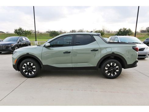 Certified 2025 Hyundai Santa Cruz SE image 6