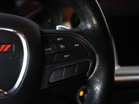 Used 2019 Dodge Charger R/T w/ Blacktop Package image 40