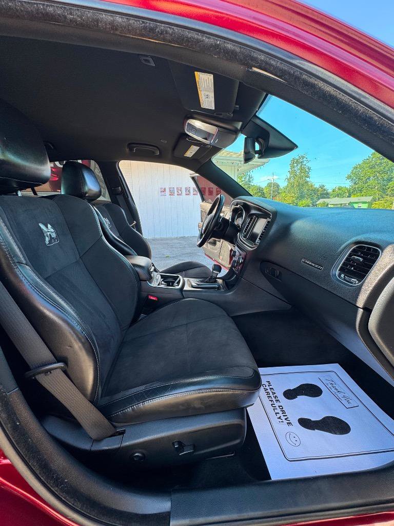 Used 2017 Dodge Charger R/T Scat Pack w/ Technology Group RWD image 25
