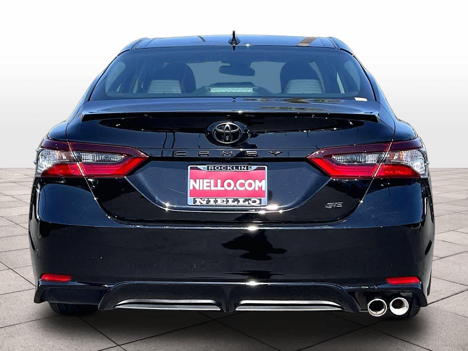 Used 2024 Toyota Camry SE FWD image 6