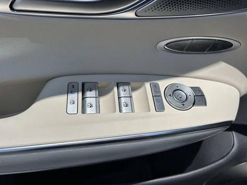New 2026 Genesis GV70 2.5T Advanced AWD/4WD image 23