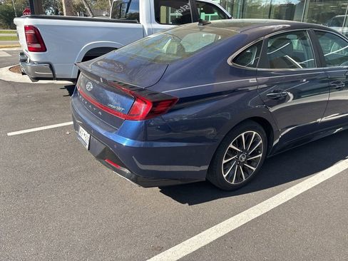 Used 2021 Hyundai Sonata Limited w/ Preferred Accessory Package image 4
