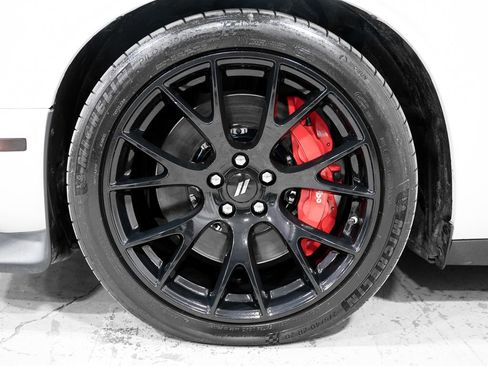 Used 2019 Dodge Challenger R/T Scat Pack w/ Dynamics Package RWD image 29