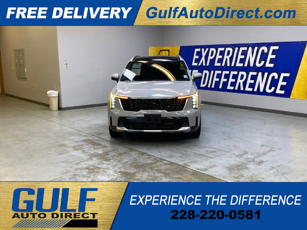 Used 2025 Kia Sorento EX w/ Panoramic Sunroof Package FWD image 3