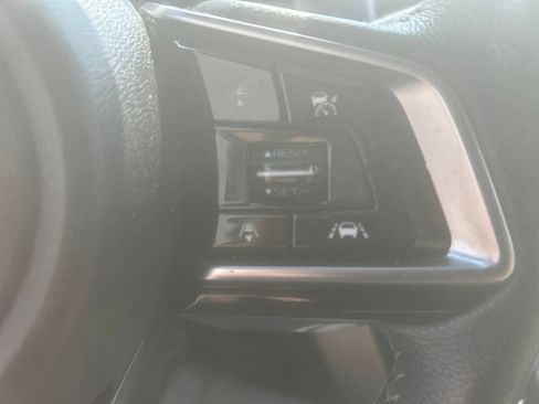 Used 2019 Subaru Outback 2.5i Limited w/ Popular Package #2 AWD/4WD image 11