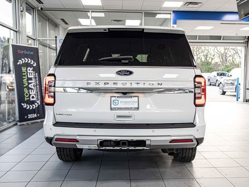 Used 2024 Ford Expedition Limited image 13