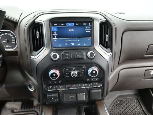 Used 2022 GMC Sierra 2500 Denali w/ Denali Ultimate Package image 22