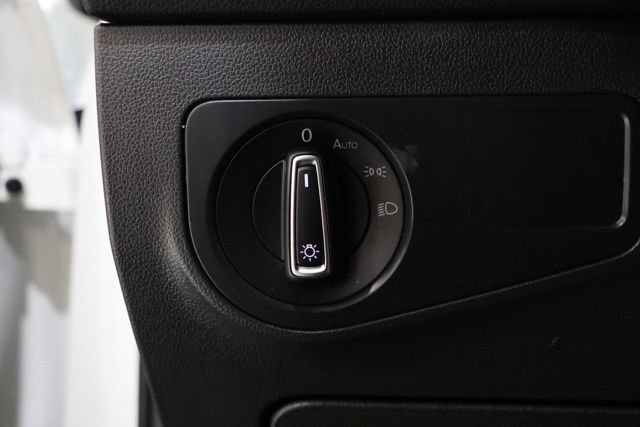 Used 2022 Volkswagen Tiguan SE R-Line FWD image 18