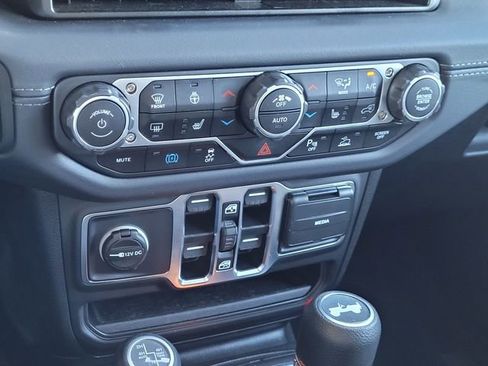 Certified 2025 Jeep Wrangler Unlimited Sahara w/ Safety Group image 11