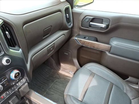 Used 2019 GMC Sierra 1500 Denali w/ Denali Ultimate Package AWD/4WD image 32