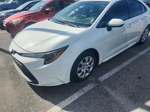 Used 2023 Toyota Corolla LE FWD image 5