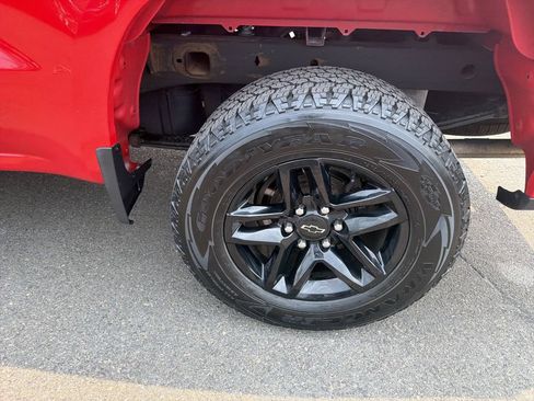 Used 2019 Chevrolet Silverado 1500 Custom Trail Boss AWD/4WD image 31
