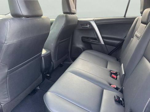 Certified 2018 Toyota RAV4 Limited w/ Advanced Technology Package image 6