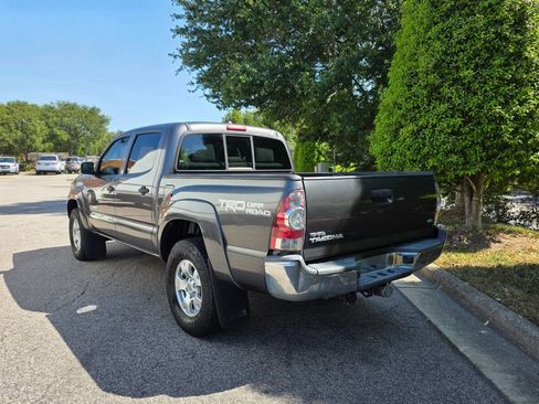 Used 2015 Toyota Tacoma 4x4 Double Cab w/ TRD Off-Road Package image 3