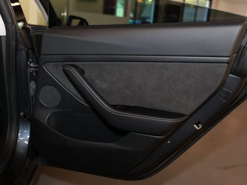 Used 2023 Tesla Model 3 Standard Range image 20